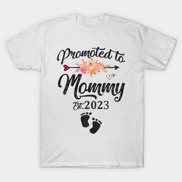 promoted to mommy 2023 T-Shirt by Leosit